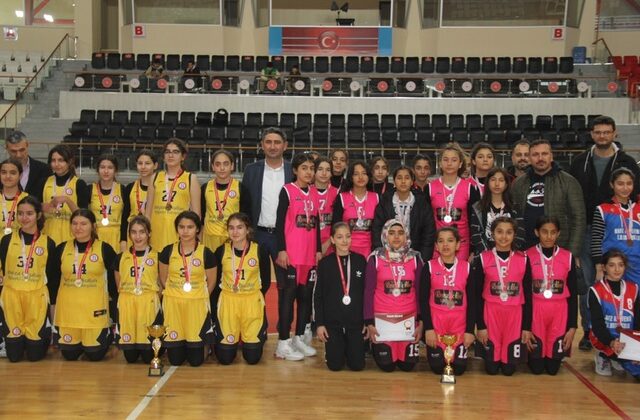 OKUL SPORLARI KÜÇÜKLER BASKETBOL İL BİRİNCİLİĞİ TURNUVASI TAMAMLANDI