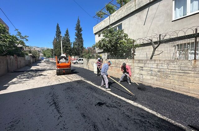 DULKADİROĞLU’NDA ASFALT ÇALIŞMALARI DEVAM EDİYOR