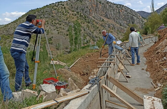 BÜYÜKŞEHİR’DEN TARIMSAL SULAMAYA DESTEK