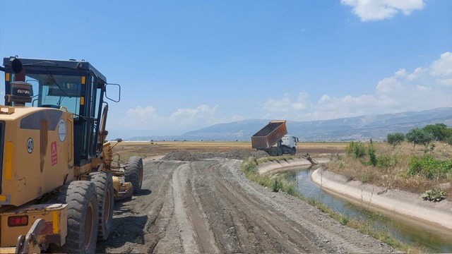 DULKADİROĞLU’NDAN ÇOKYAŞAR MAHALLESİNDE YOL ÇALIŞMASI