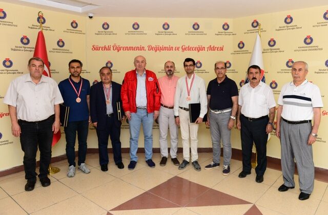 Rektör Yasım TEKNOFEST 2023’ten Ödülle DönenProje Ekiplerini Tebrik Etti