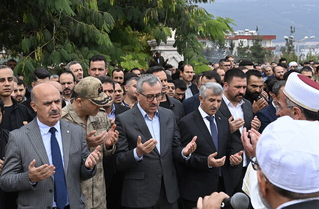 Filistin’de Hayatını Kaybedenler İçin Gıyabi Cenaze Namazı Kılındı