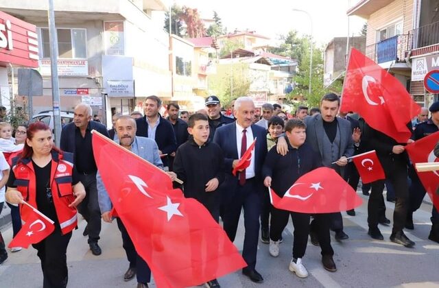 ANDIRIN’DA 100.YIL KORTEJ YÜRÜYÜŞÜ GERÇEKLEŞTİ