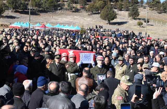 Şehit Gülmez’in Naaşı Toprağa Verildi