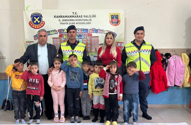 JANDARMA’DAN ÖĞRENCİLERE TRAFİK KURALLARI VE KÜLTÜRÜ EĞİTİMİ