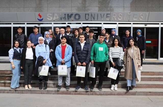 ŞEHİT ALİ POLAT ANADOLU LİSESİ ÖĞRENCİLERİNE BÖLÜMLER TANITILDI