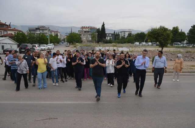 Kahramanmaraşlı Vatandaşlar Ölüm yolu için önlem istiyor