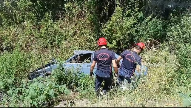 Kahramanmaraş’ta otomobil şarampole devrildi: 2 yaralı