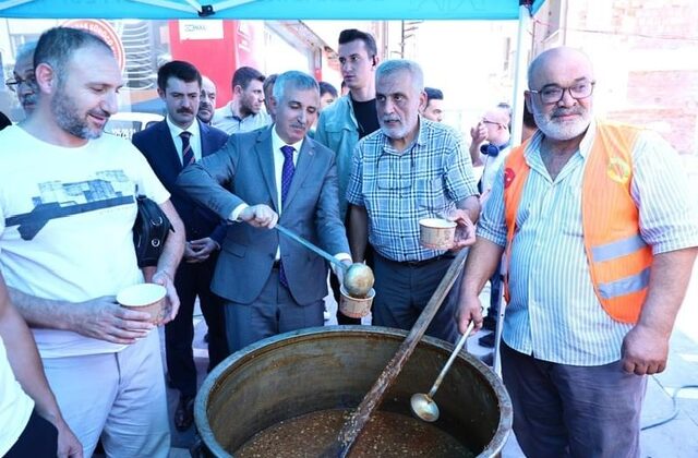 Vali Ünlüer, Cemre Anadolu Derneği’nin Aşure Etkinliğine Katıldı