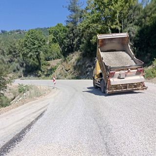 Büyükşehir, Andırın Kırsalında Ulaşım Atağını Sürdürüyor