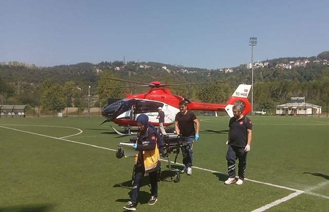 Kahramanmaraş’ta yaşlı hasta için helikopter ambulans havalandı