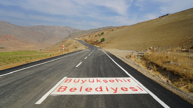 Büyükşehir, Türkoğlu Acil Durum Hastanesi Yolunu Tamamladı