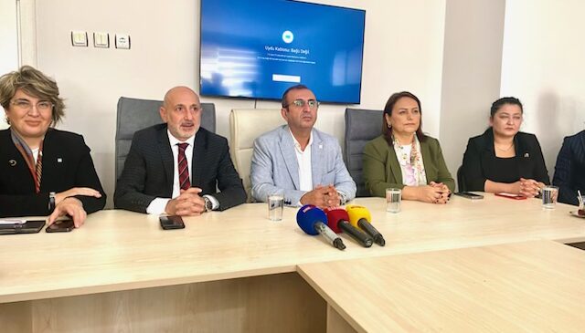 CHP Milletvekilleri ve Yönetimi Kahramanmaraş’ta Halkla Buluştu