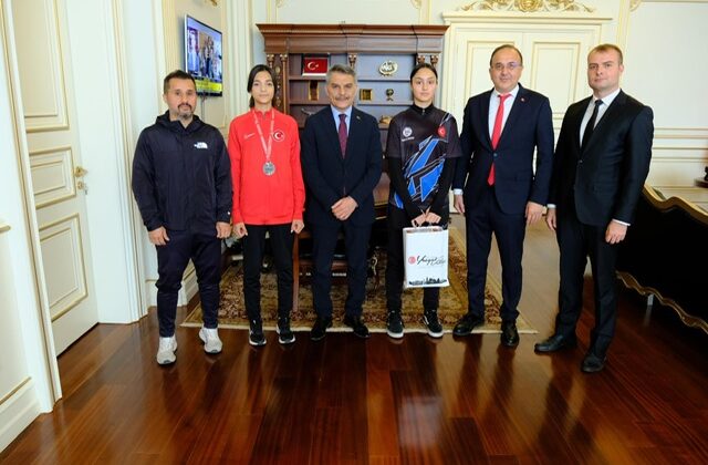 Yozgat Valisi Mehmet Ali Özkan’dan Genç Sporculara Tebrik