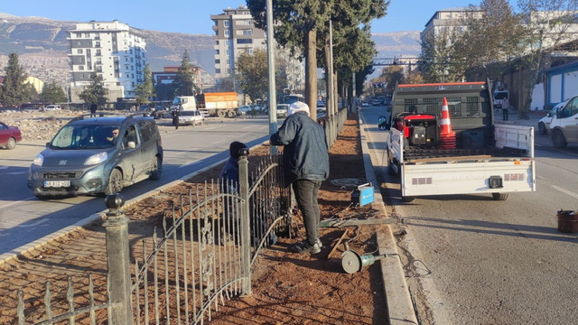 Büyükşehir, Fırtınanın Yol Açtığı Hasarları Bir Bir Gideriyor