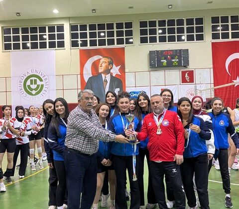 Voleybol Takımlarımızdan Gururlandıran Başarı