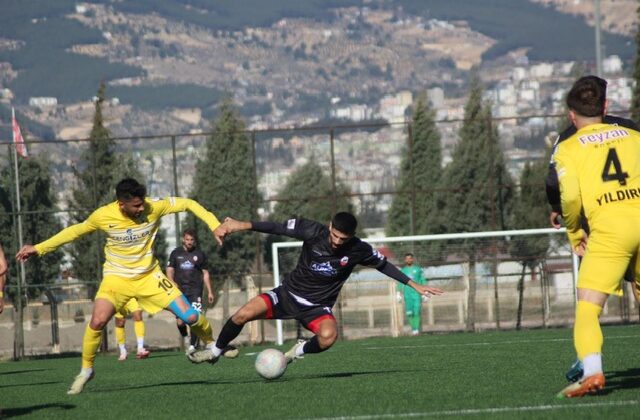 Kahramanmaraş Spor Evi’nde Muşspor’a 1-3 yenildi