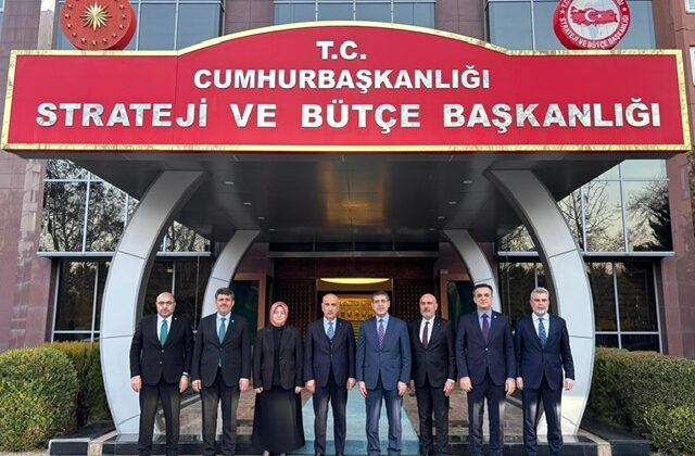 Kahramanmaraş Heyeti, Cumhurbaşkanlığı Strateji ve Bütçe Başkanı Şenel ile Bir Araya Geldi