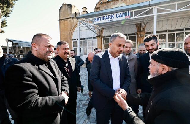 Başkan Toptaş’a Akçakoyunlu Mahallesi’nde yoğun ilgi