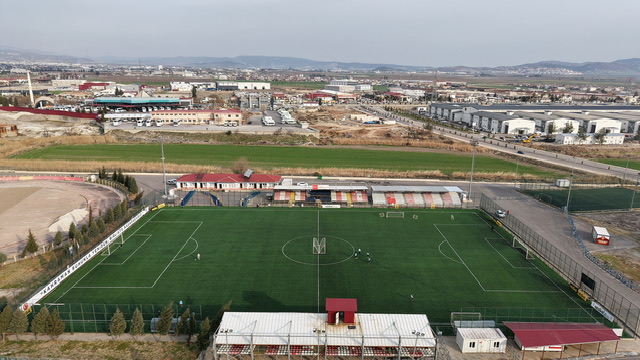 Merkez Futbol Sahasının Tribün Kapasitesi Artırıldı