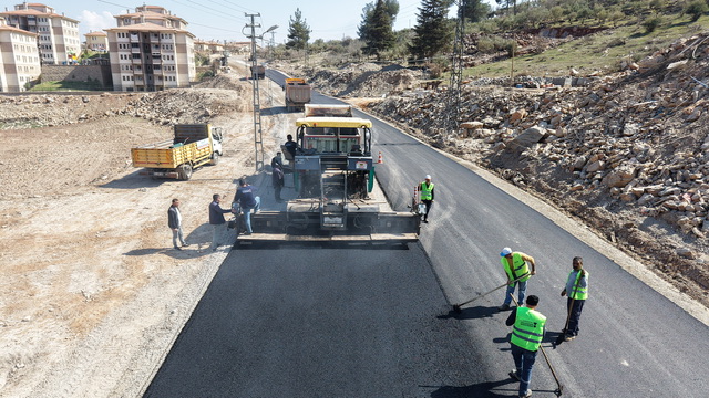 Büyükşehir Türkoğlu’nda Arterleri Bir BirYeniliyor